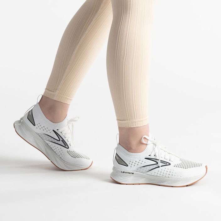Brooks Levitate StealthFit 6 γυναικεία παπούτσια για τρέξιμο γκρι 1203851B170 2