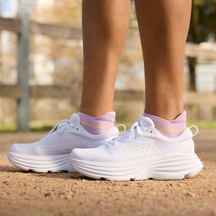 Γυναικεία παπούτσια για τρέξιμο HOKA Bondi 8 λευκό/λευκό 17