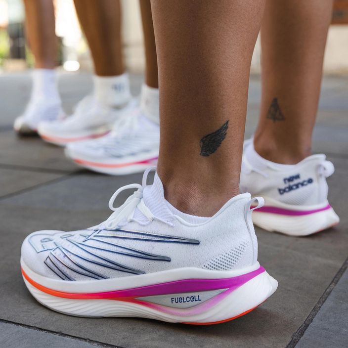 New Balance FuelCell SC Elite V3 λευκά ανδρικά παπούτσια για τρέξιμο 19
