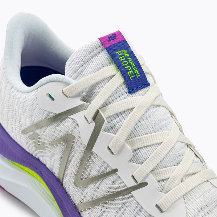 New Balance FuelCell Propel v4 λευκά/πολλαπλά γυναικεία παπούτσια τρεξίματος 8
