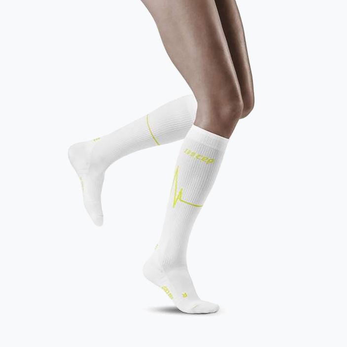 CEP Heartbeat γυναικείες κάλτσες συμπίεσης για τρέξιμο λευκές WP20PC2 4