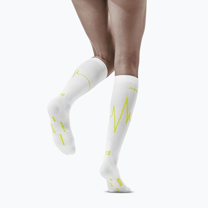 CEP Heartbeat γυναικείες κάλτσες συμπίεσης για τρέξιμο λευκές WP20PC2 5