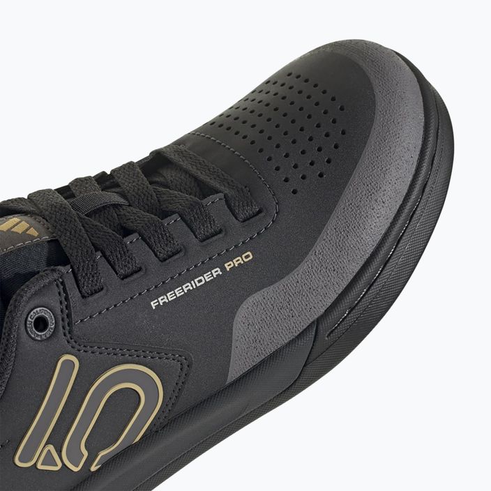 Ανδρικά παπούτσια ποδηλασίας adidas FIVE TEN Freerider Pro carbon/charcoal/oat platform 5
