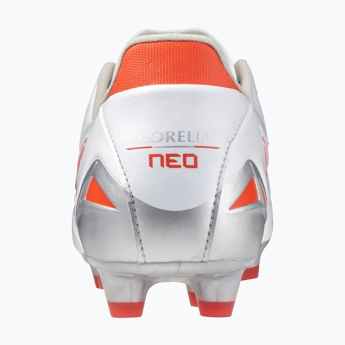 Ανδρικά ποδοσφαιρικά παπούτσια Mizuno Morelia Neo IV Pro MD λευκό/ ακτινοβόλο κόκκινο/ ζεστό κοράλλι 3