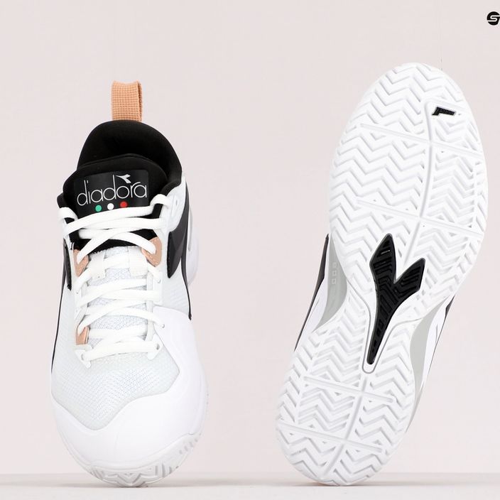 Γυναικεία παπούτσια τένις Diadora Speed Blushield 5 AG λευκό και μαύρο DD-101.176941 9