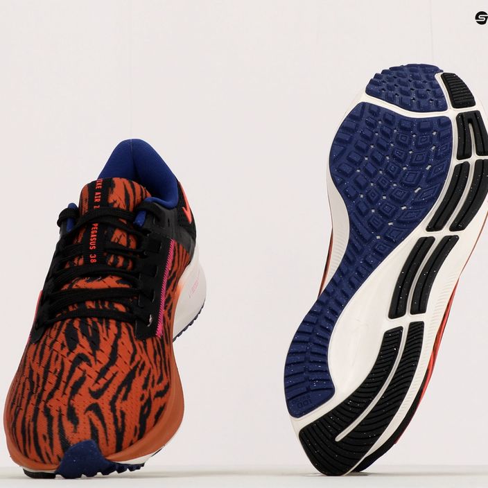 Nike Air Zoom Pegasus γυναικεία παπούτσια για τρέξιμο 38 καφέ DQ7650-800 11