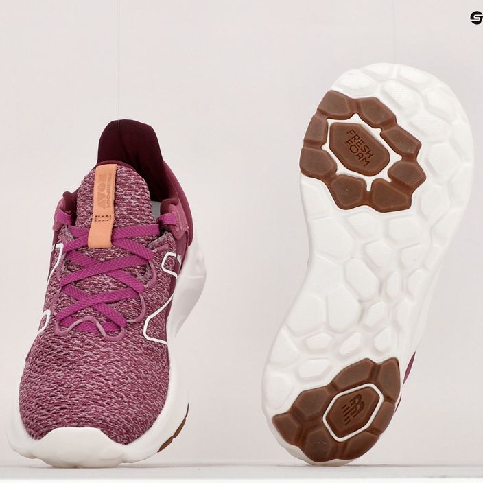New Balance γυναικεία παπούτσια για τρέξιμο μοβ WROAVRM2.B.065 15