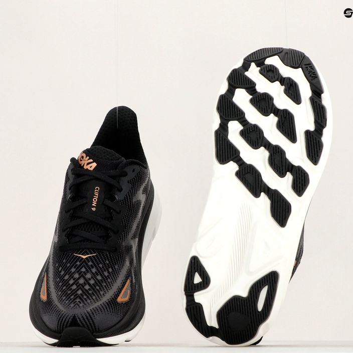 Γυναικεία παπούτσια για τρέξιμο HOKA Clifton 9 μαύρο 1127896-BCPPR 12