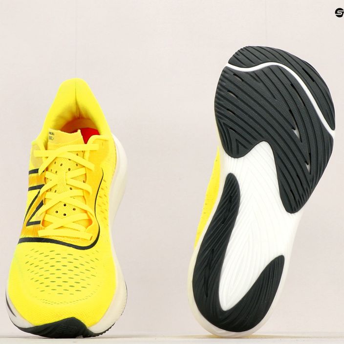 New Balance FuelCell Rebel v3 κίτρινα ανδρικά παπούτσια για τρέξιμο MFCXCP3.D.085 12
