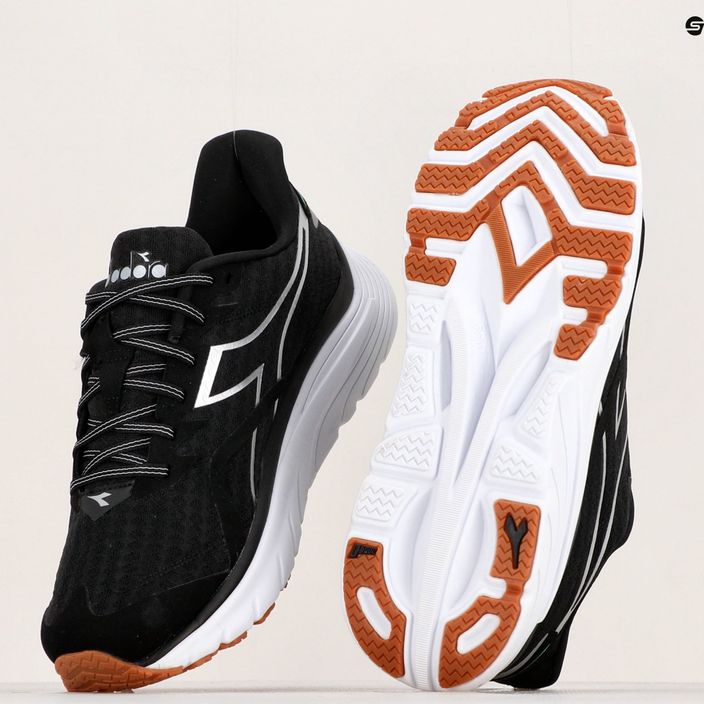 Ανδρικά αθλητικά παπούτσια Diadora Equipe Nucleo μαύρο DD-101.179094-C3513 17