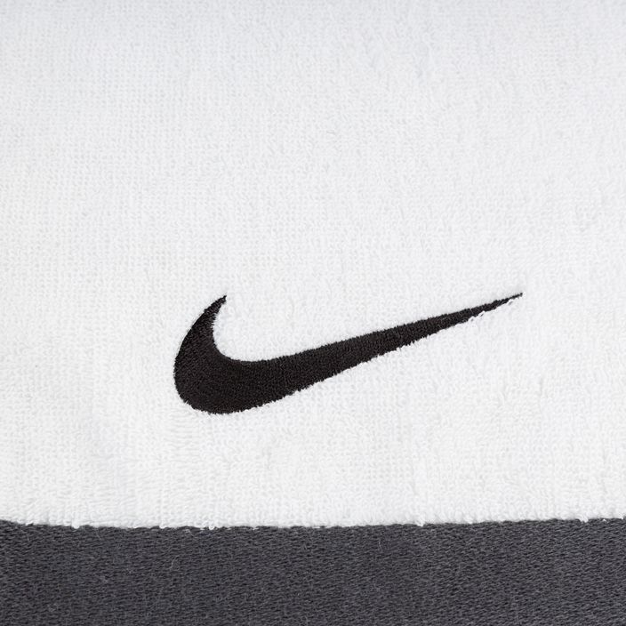 Nike Fundamental λευκή/μαύρη πετσέτα 3