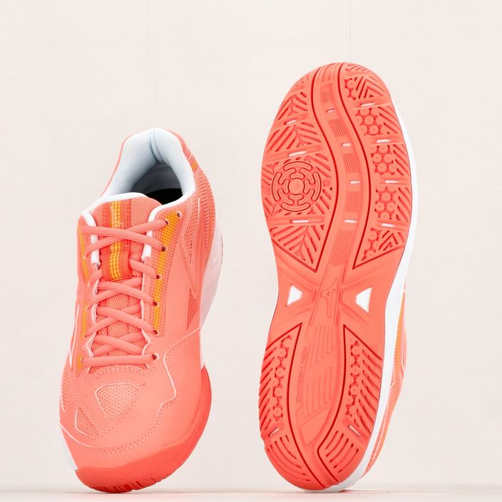 Γυναικεία παπούτσια τένις Mizuno Break Shot 4 AC candy coral / λευκό / fusion coral 12