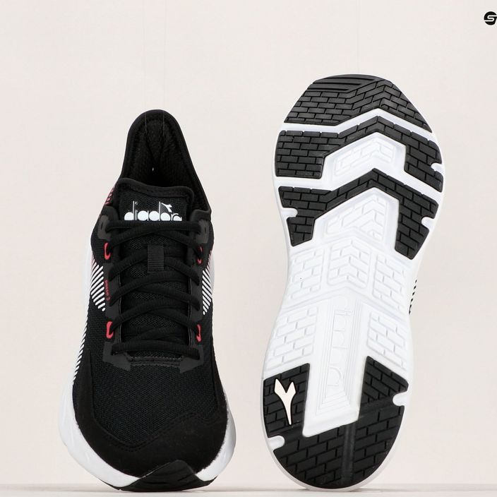 Ανδρικά παπούτσια τρεξίματος Diadora Passo 3 μαύρο/λευκό 18