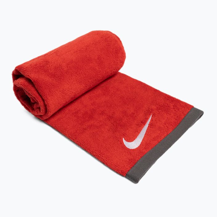 Nike Fundamental Μεγάλη πετσέτα κόκκινη N1001522-643 2