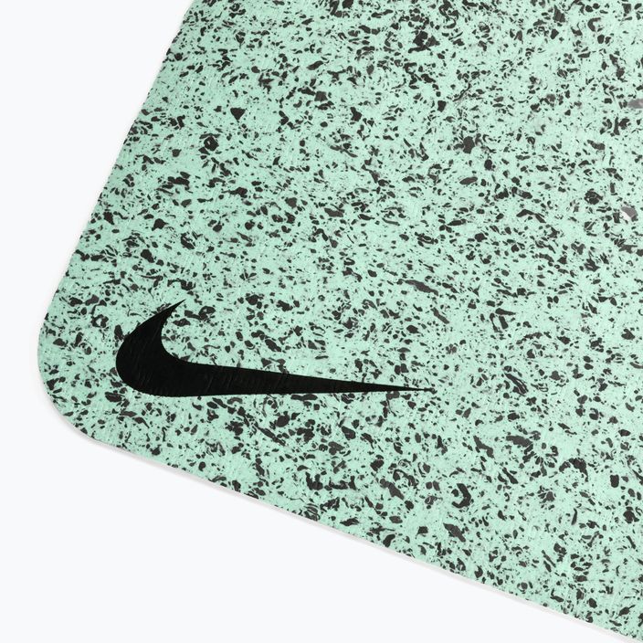 Στρώμα γιόγκα Nike Move 4 mm πράσινο N1003061-371 3