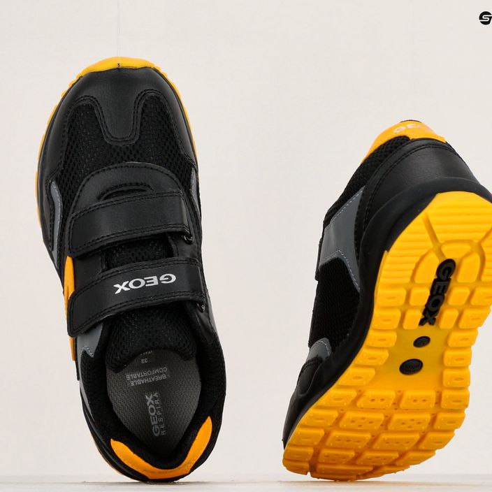 Geox Pavel μαύρο/χρυσό παιδικά παπούτσια 15