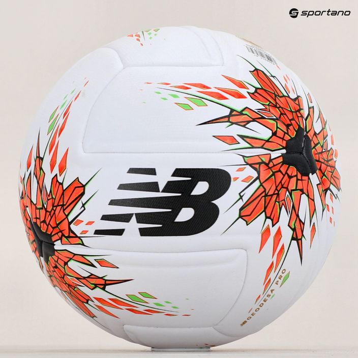New Balance Geodesa PRO ποδοσφαίρου λευκό/κόκκινο μέγεθος 5 6