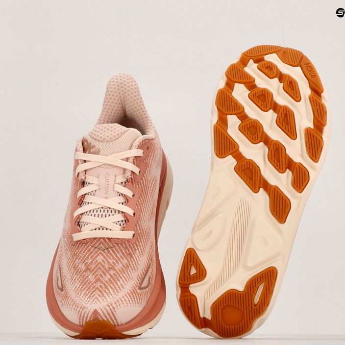 Γυναικεία παπούτσια για τρέξιμο HOKA Clifton 9 sandstone/cream 18