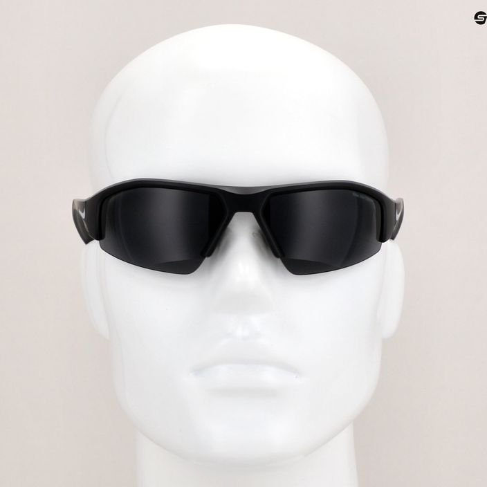 Γυαλιά ηλίου Nike Skylon Ace 22 μαύρο ματ/σκούρο γκρι 6