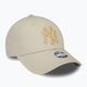 Γυναικείο καπέλο μπέιζμπολ New Era Metallic Logo 9Forty New York Yankees ανοιχτό μπεζ 3
