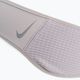 Γυναικείο σετ περιβραχιόνιο + γάντια Nike Essential γκρι N1000598-931 8