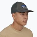 Patagonia P-6 Logo LoPro Trucker καπέλο μπέιζμπολ με λογότυπο forge grey 3