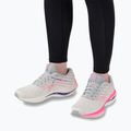 Γυναικεία παπούτσια για τρέξιμο Mizuno Wave Inspire 19 snow white/ hi vis pink/ purple punch 16