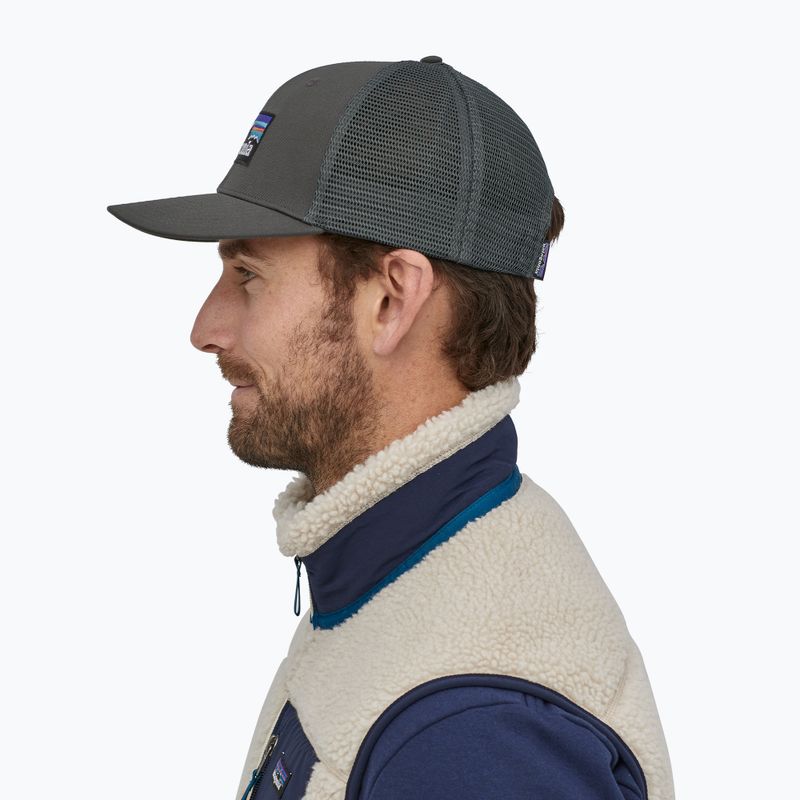 Patagonia P-6 Logo Trucker καπέλο forge grey 4