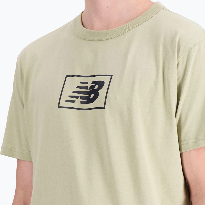 Ανδρικό t-shirt New Balance Essentials με λογότυπο fatigueg 3