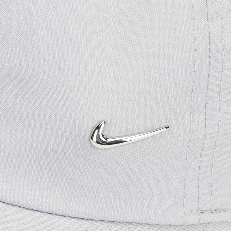 Nike Dri-Fit Club Unstructured Metal Swoosh καπέλο γκρι καπνός/μεταλλικό ασήμι 4