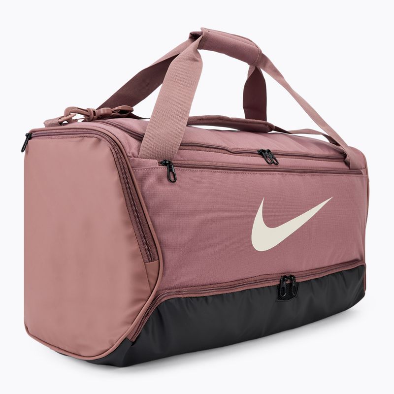 Nike Brasilia 9.5 60 l τσάντα προπόνησης smokey mauve/μαύρο/καφέ πορτοκαλί χρώμα 2