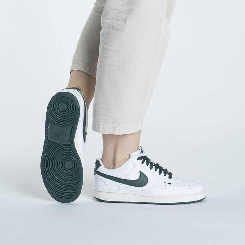 Nike Court Vision Low Next Nature γυναικεία παπούτσια λευκό / πράσινο στάδιο / πανί / vintage πράσινο 2