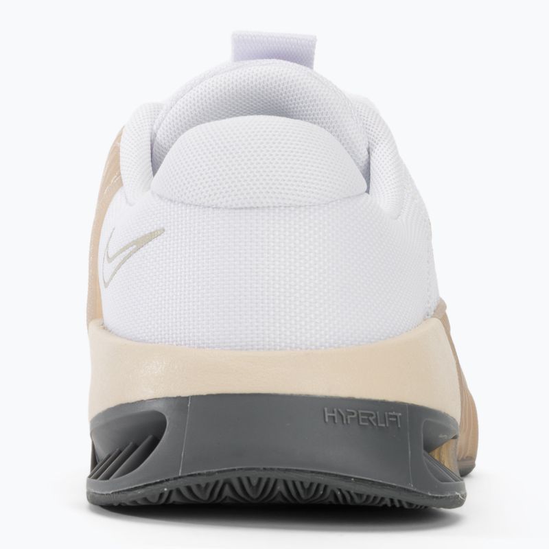 Γυναικεία παπούτσια προπόνησης Nike Metcon 9 white/metallic gold grain/sanddrift/white 6