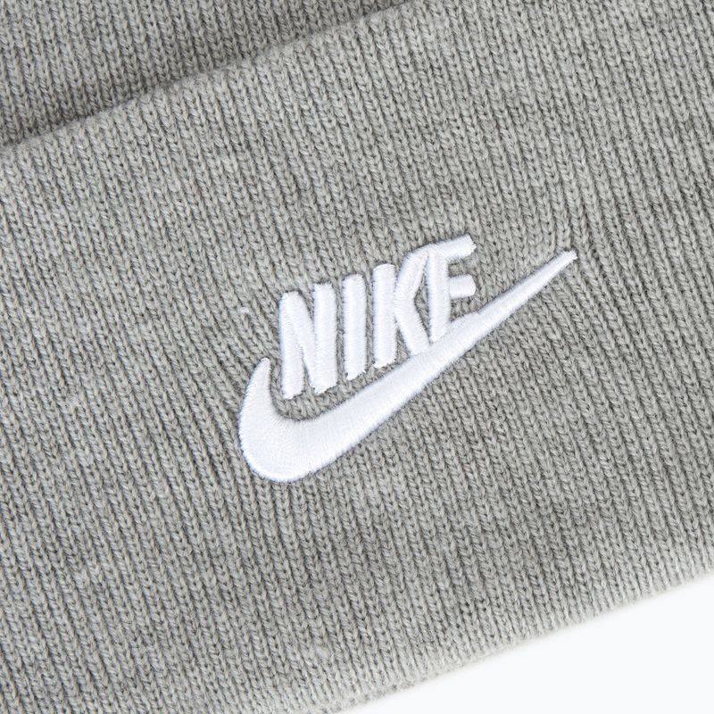 Nike Peak Futura Beanie σκούρο γκρι ρείκι/λευκό χειμερινό καπέλο 3