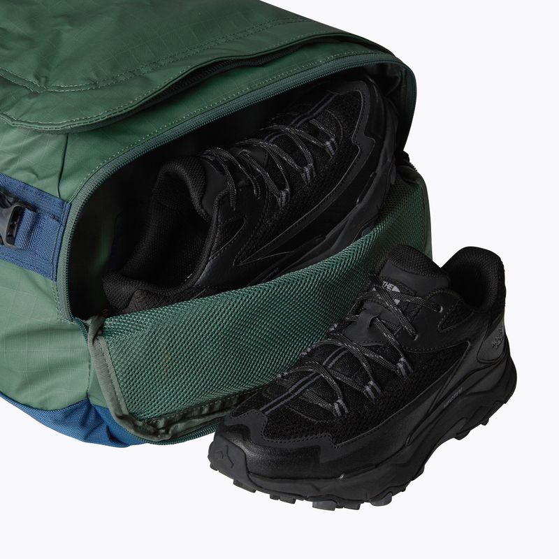 The North Face Base Camp Voyager Duffel 42 l ταξιδιωτική τσάντα σε πράσινο/σκιαστικό μπλε χρώμα 6