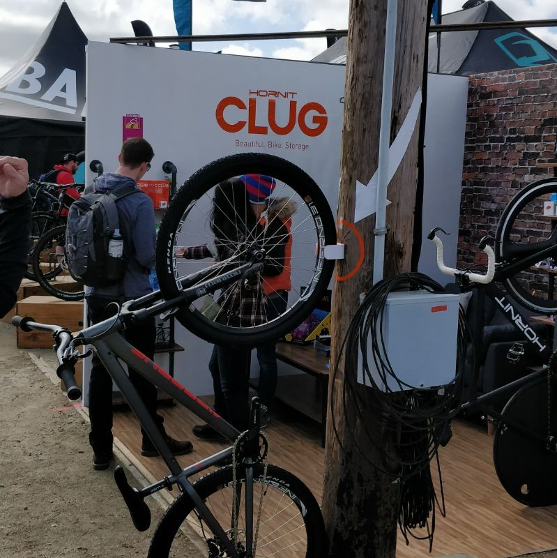 Hornit Clug Mtb Plus Bike Rack επίτοιχη σχάρα ποδηλάτων λευκό/πορτοκαλί PWO2591 12