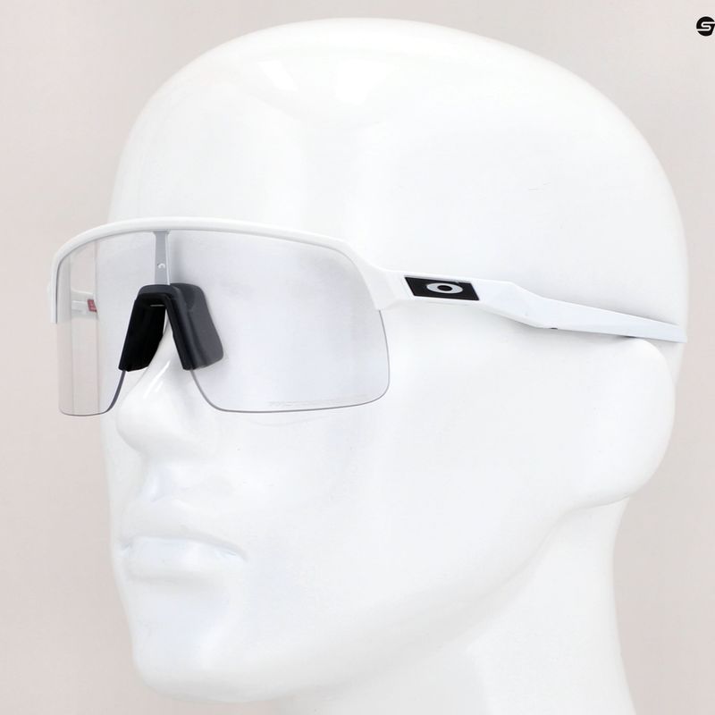 Oakley Sutro Lite ματ λευκό/καθαρό έως μαύρο φωτοχρωμικά γυαλιά ηλίου 6