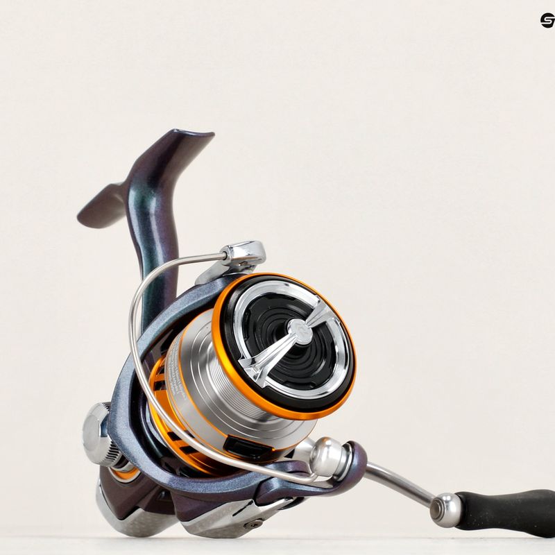 Daiwa 18 Regal LT περιστρεφόμενη μπομπίνα 7