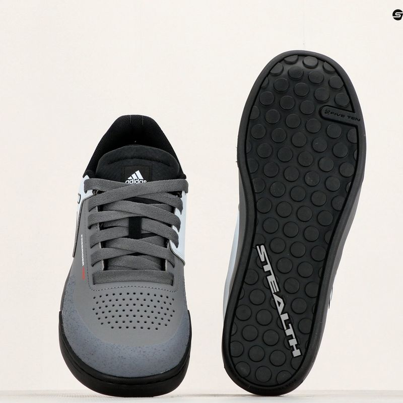 Ανδρικά παπούτσια ποδηλασίας adidas FIVE TEN Freerider Pro γκρι πέντε/ftwr λευκό/halo μπλε 13