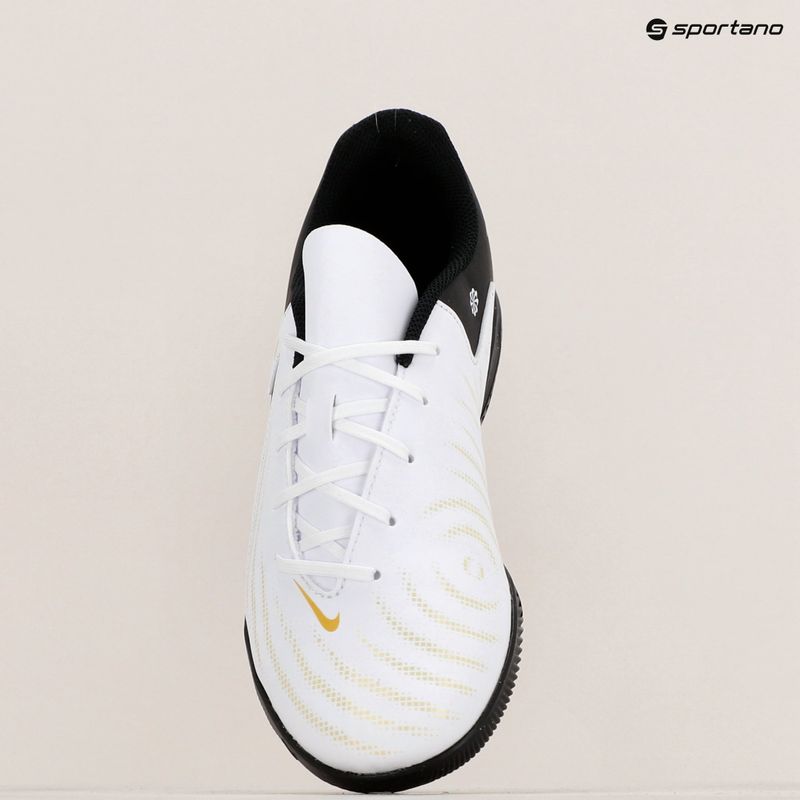 Παπούτσια ποδοσφαίρου Nike Phantom GX II Club IC white/metallic gold coin/black 9