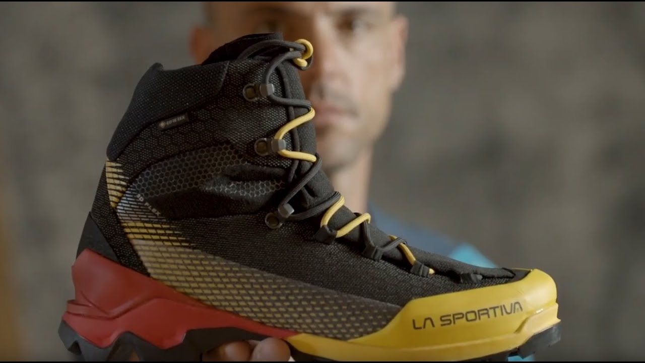 La Sportiva γυναικεία μπότα μεγάλου υψομέτρου Aequilibrium ST GTX μαύρο-μπλε 31B999402